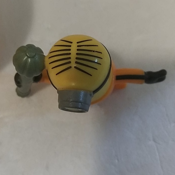 Minions 2 McDonald's Happy Meal Toy - Picture 6 of 12